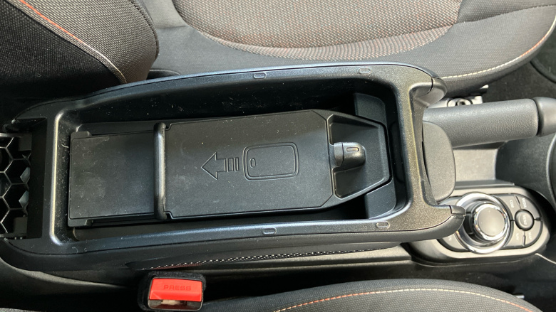 MINI Hatchback 1.5 Cooper Classic Premium 5dr Auto Petrol Hatchback